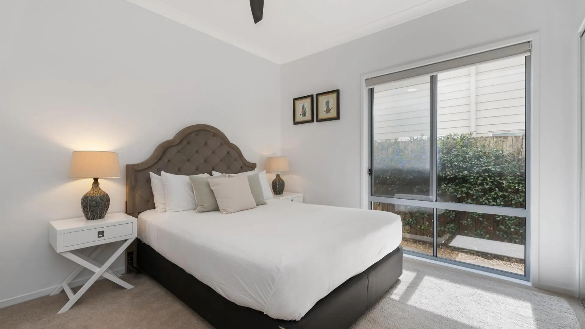 Large Family Home With Pool & Spa Brisbane Holiday home